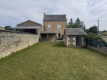 vente immeuble 0 pièces 205 m² à champigny-le-sec (86170)  129 900 €