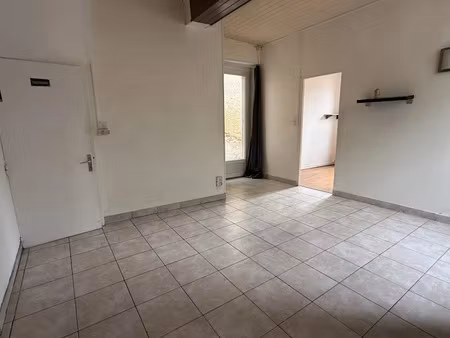 vente immeuble 6 pièces 114 m² à sens (89100)  160 000 €