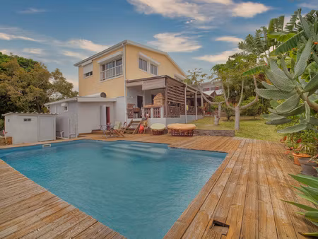 villa f5/6 avec piscine sur 720 m2 de terrain entre tradit