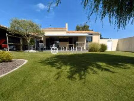 vente maison à coëx (85220) : à vendre / 105m² coëx