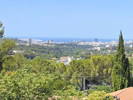 a vendre sur la commune de allauch un appartement t4 avec terras