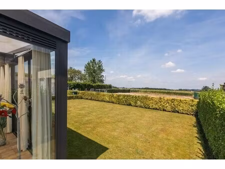 gelijkvloerse woning met landelijke ligging