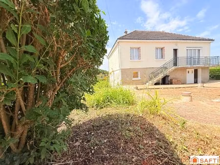 maison familiale avec sous sol complet sur terrain clos de 800m2