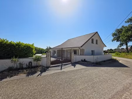 maison contemporaine de standing avec piscine – commenailles (jura)