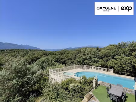 villa avec vue panoramique sur la montagne