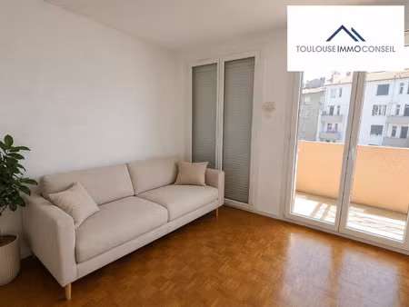 studio avec balcon – boulevard matabiau  31000 toulouse