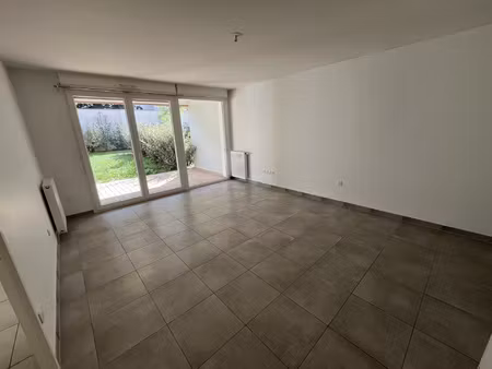 t2 en rez-de-jardin quartier des arènes