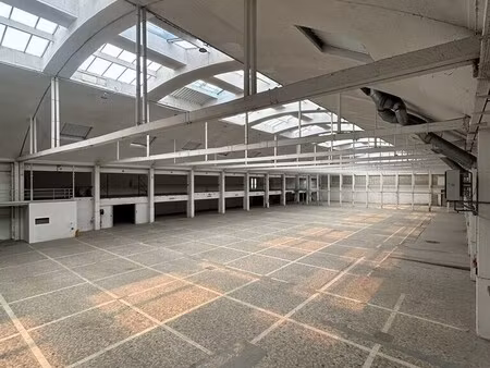location entrepôt la courneuve 93120 4400m²