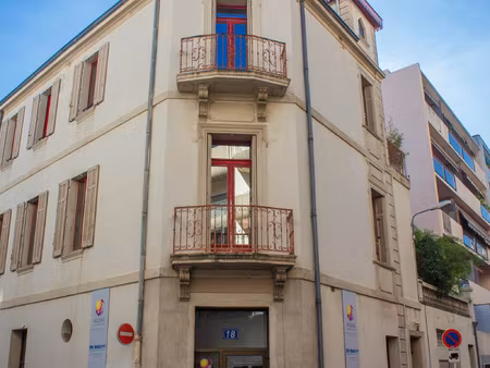 toulon - aguillon / proche lamalgue - murs commerciaux de 37