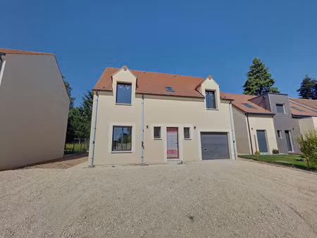 proche gazeran  maison a louer 4 chambres