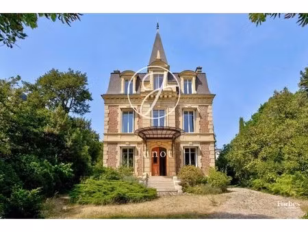 le vésinet - lac supérieur - maison napoléon iii - 235m² - dépendance 65m² - terrain 1474m