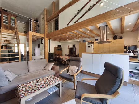 maison en pierre de 150m2 avec jardin et garage