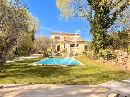 villa de charme de type 5  avec piscine sur cournonterral