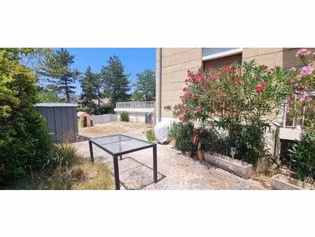 aix en provence: appartement avec terrasse et jardin