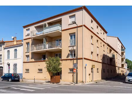 carcassonne - quartier du palais appartement t3 60 80m² avec balcon  parking couvert priva