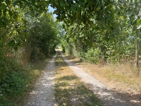 maison à la campagne.