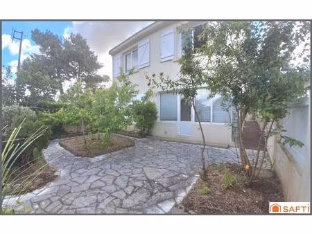 maison proche de l'océan avec terrain et garage!