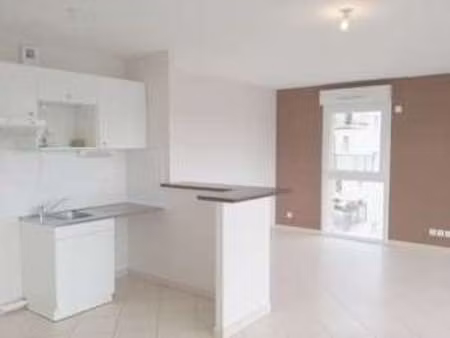 location appartement 3 pièces à nantes (44000) : à louer 3 pièces / 64m² nantes