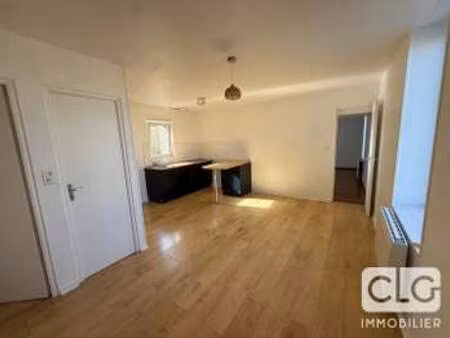 location appartement 2 pièces à pont-l'abbé (29120) : à louer 2 pièces / 43m² pont-l'abbé