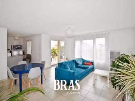 location appartement 3 pièces à saint-sébastien-sur-loire (44230) : à louer 3 pièces / 68m
