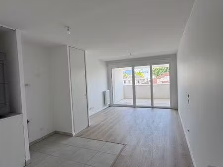t1 avec terrasse