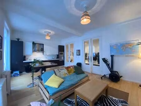 bel appartement 2 chambres idéalement situé !