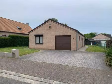 bbungalow prêt à emménager comprenant 2 chambres
