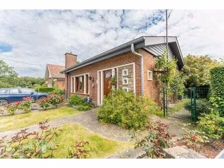 plain-pied 2 ch - jardin sud-est - proche chateau rix/gsk