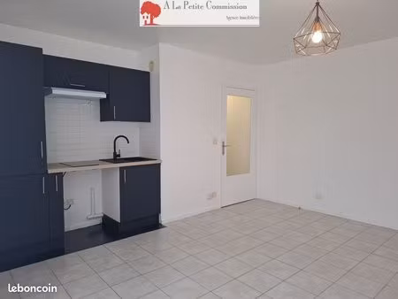 studio 1 pièce 26 m²
