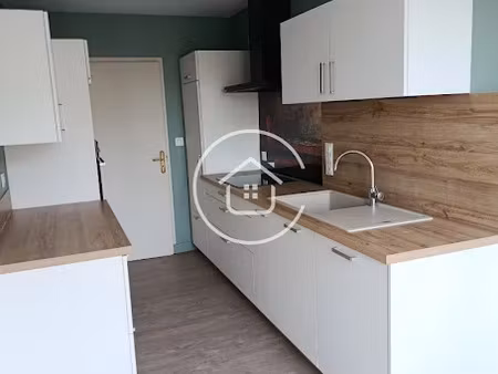 location appartement 4 pièces 115.7 m² à vendome (41100)  760 €