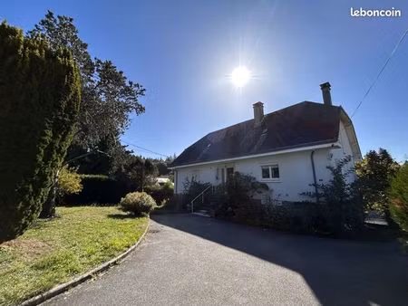maison 10 pièces 249 m²