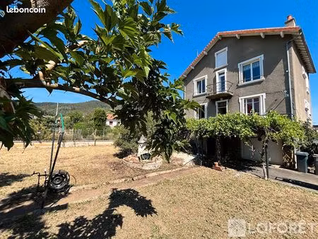 maison 7 pièces 169 m²