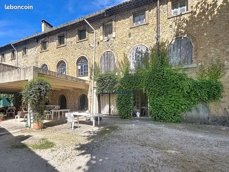 maison 13 pièces 290 m²