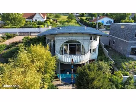 villa 8 pièces 218 m²