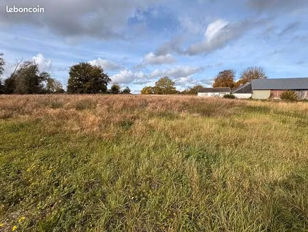 terrain 3500 m² noyon