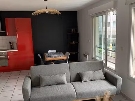 a louer appartement  t2 - 46 m2  meublé secteur la bussate