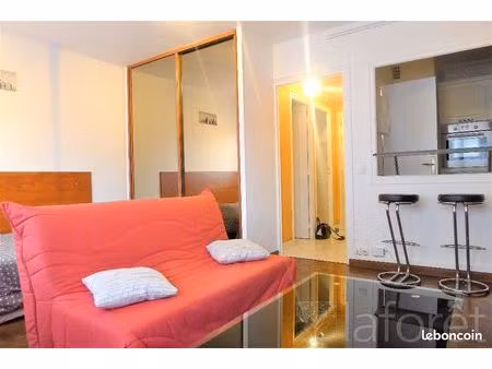 studio 1 pièce 30 m²