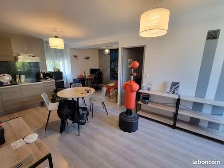 très beau studio