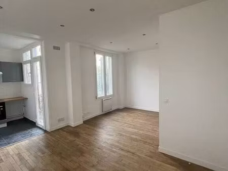location studio colombes de 31m2