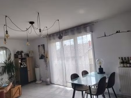 appartement lumineux 3 chambres au centre d'irigny