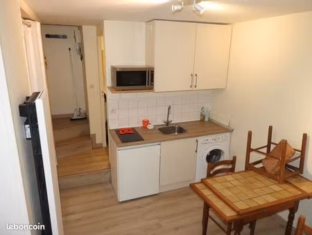 particulier loue studio-mezzanine 27 m2 meublée lille république beaux arts
