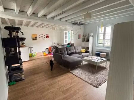 a louer t3 rénové de 90m2. hyper centre mauléon-licharre