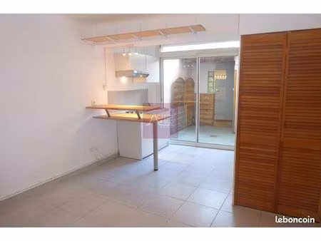 studio 1 pièce 18 m²