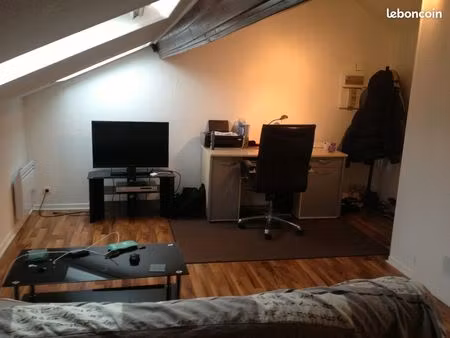 joli studio prox hop central dispo début juillet