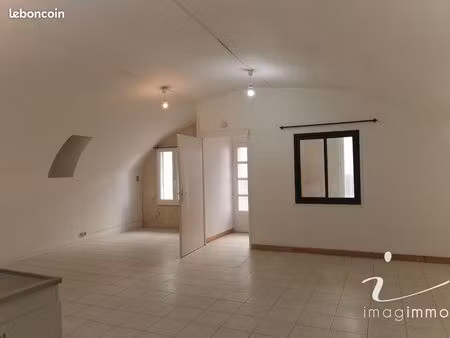 studio 1 pièce 47 m²