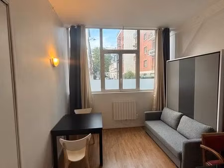 studio meublé 22 m² – métro maraîchers (paris 20) – 830 cc – disponible le 9 juillet
