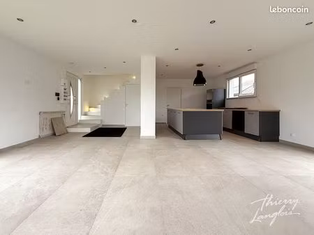 villa 4 pièces 100 m²