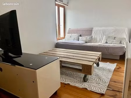 duplex meublé au calme à lusigny  proche commerces
