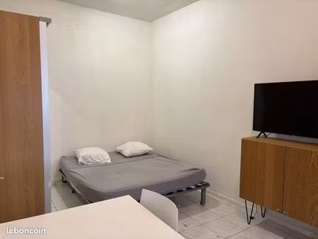 studio centre ville libre rapidement