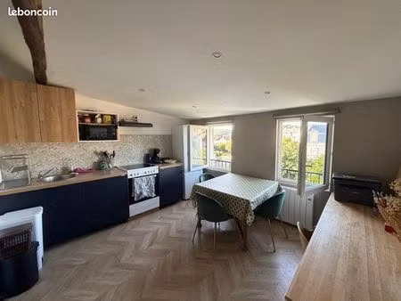 t2 meublé dans petite résidence gambetta